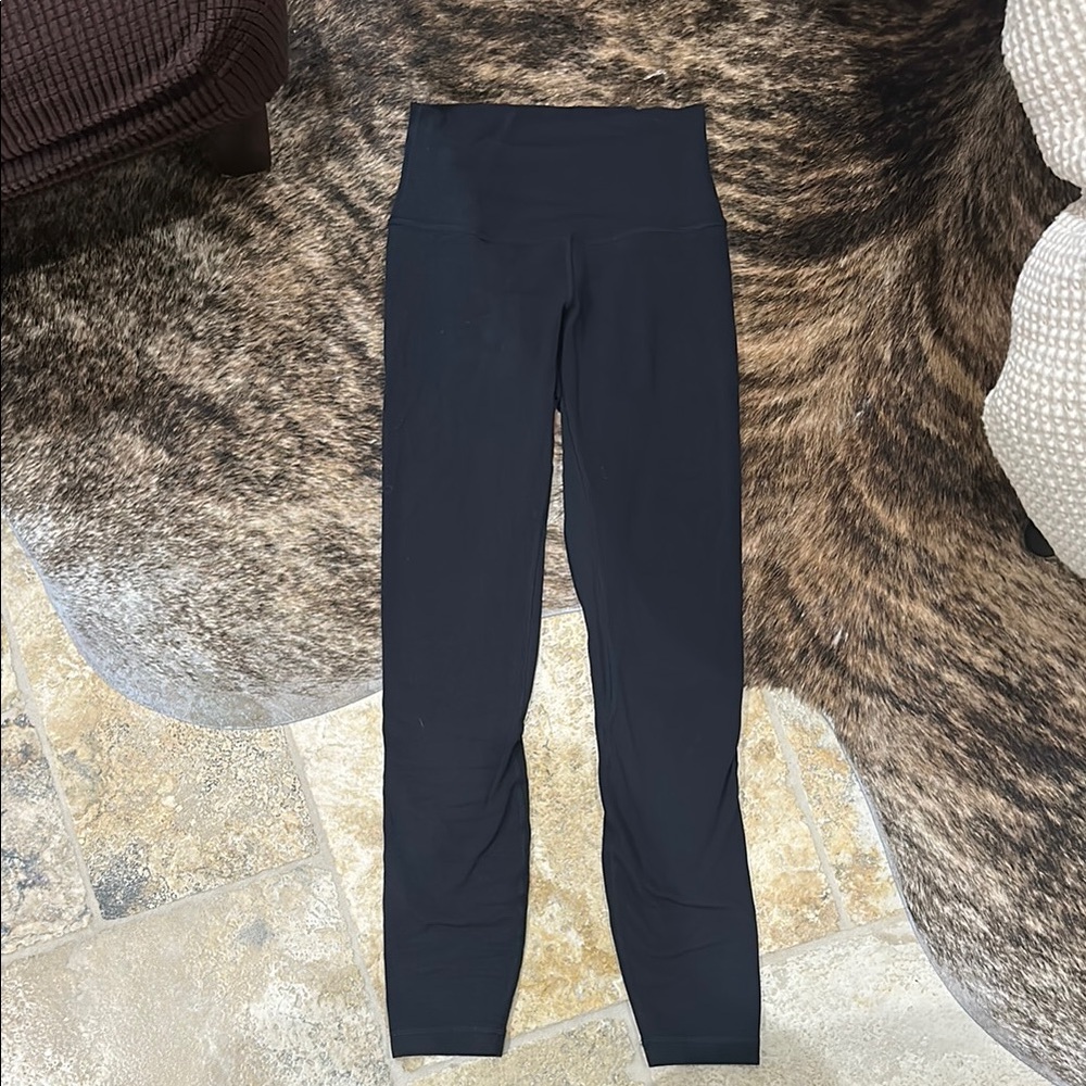 Lululemon size 2 high- Waisted Black Leggings 25”